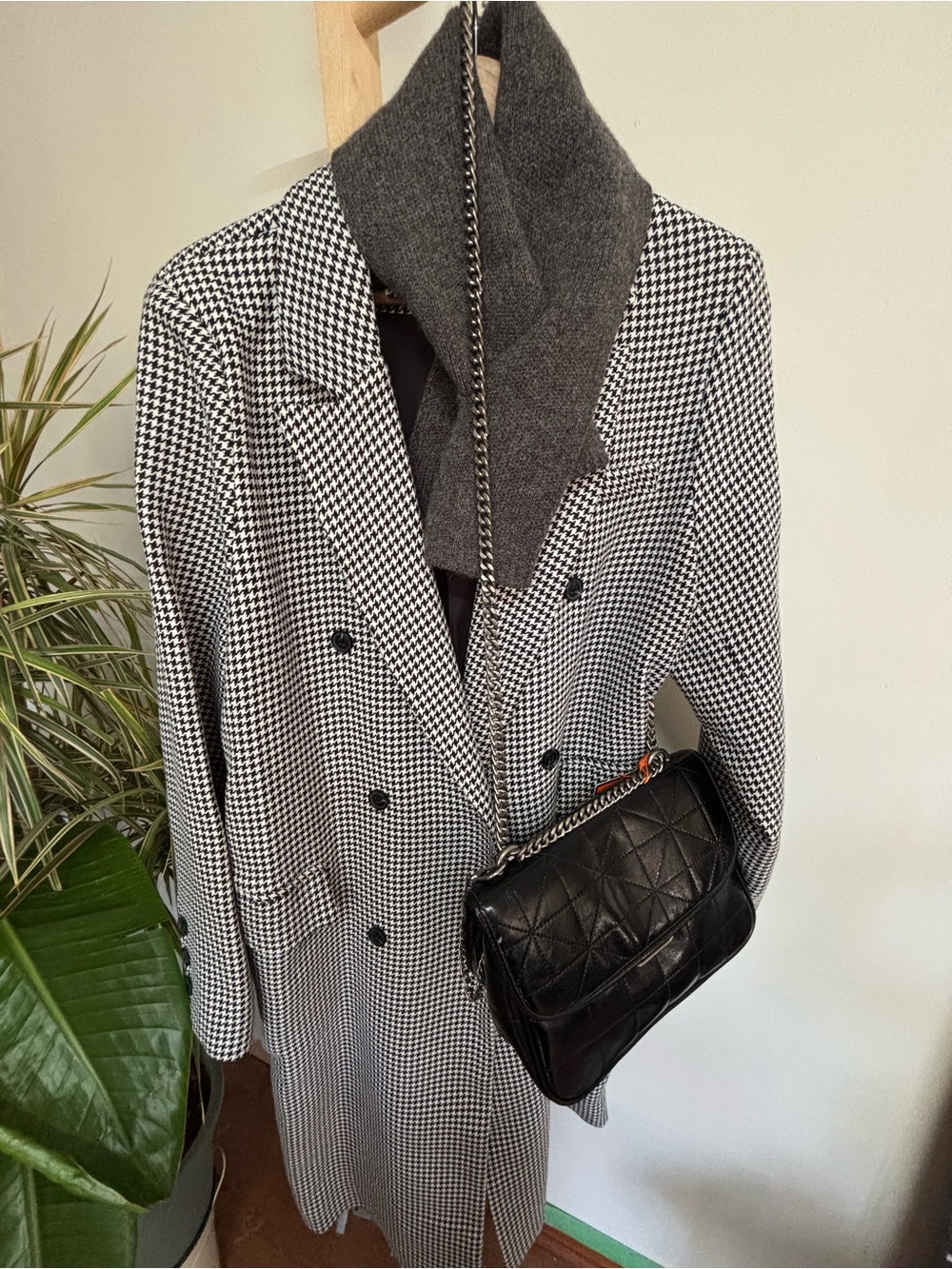Houndstooth Long Blazer – Size Medium